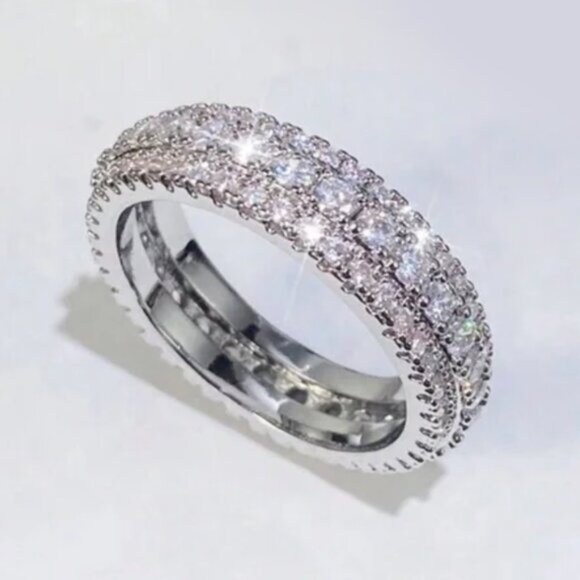 💎 “Bridget” Demi-Fine Bling Ring - Picture 2 of 3